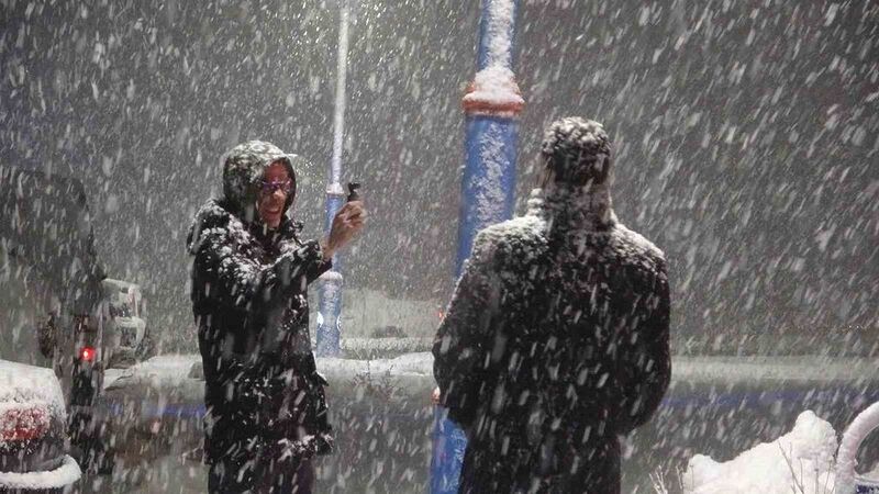 Ardahan’a mart ayında lapa lapa kar yağdı