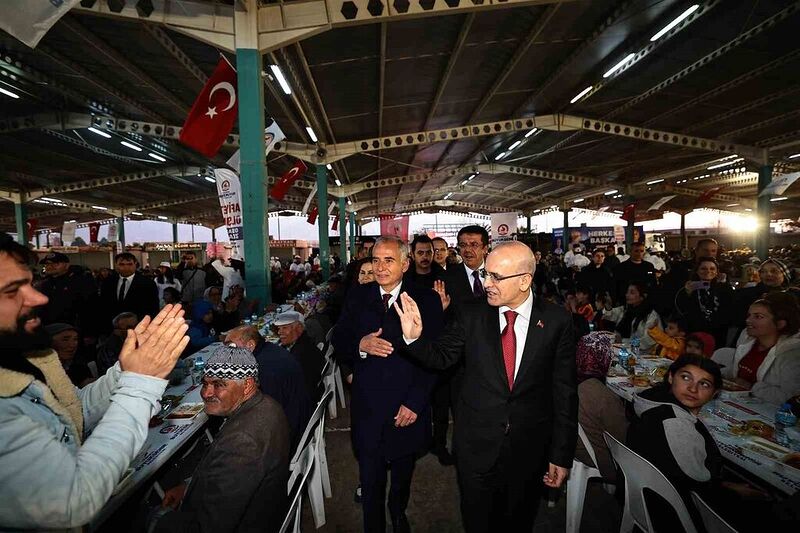 Bakan Şimşek, Denizli Büyükşehrin iftarına konuk oldu