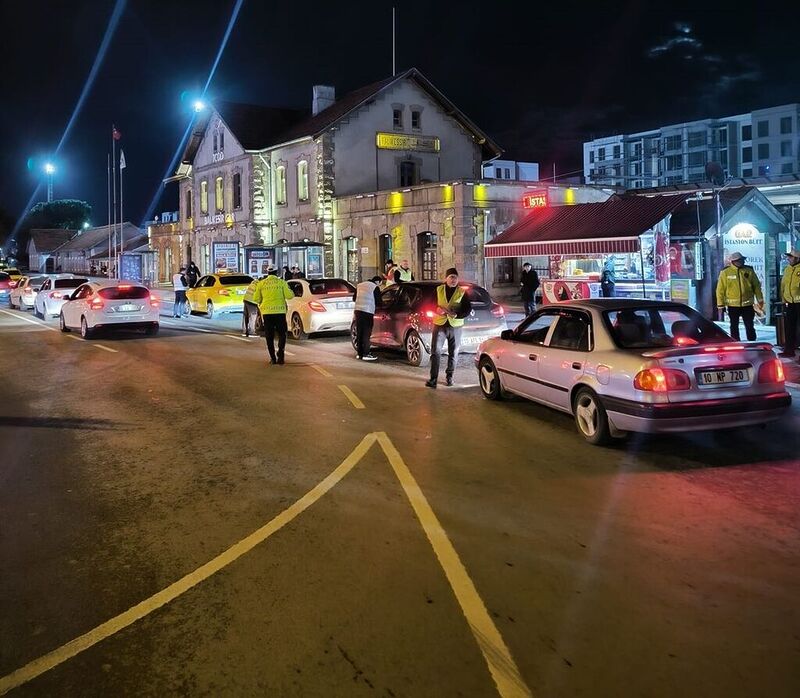 Balıkesir’de sürücülere alkol ve kemer bilinci aşılandı