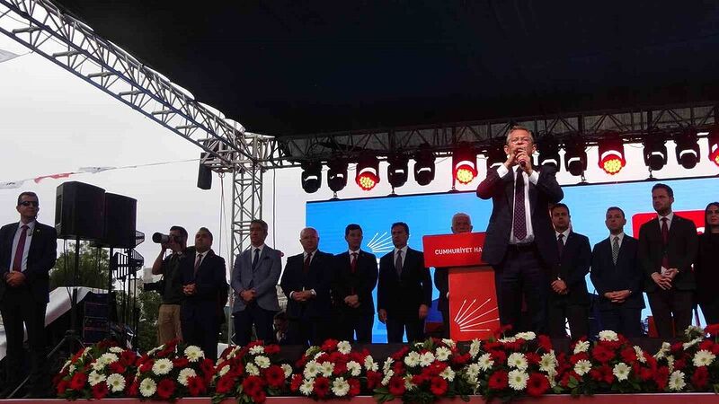 CHP Genel Başkanı Özel, Marmaris’te vatandaşlarla buluştu