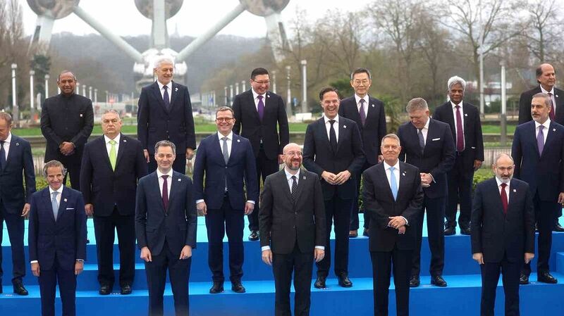 Dışişleri Bakanı Fidan, Nükleer Enerji Zirvesi aile fotoğrafı çekimine katıldı