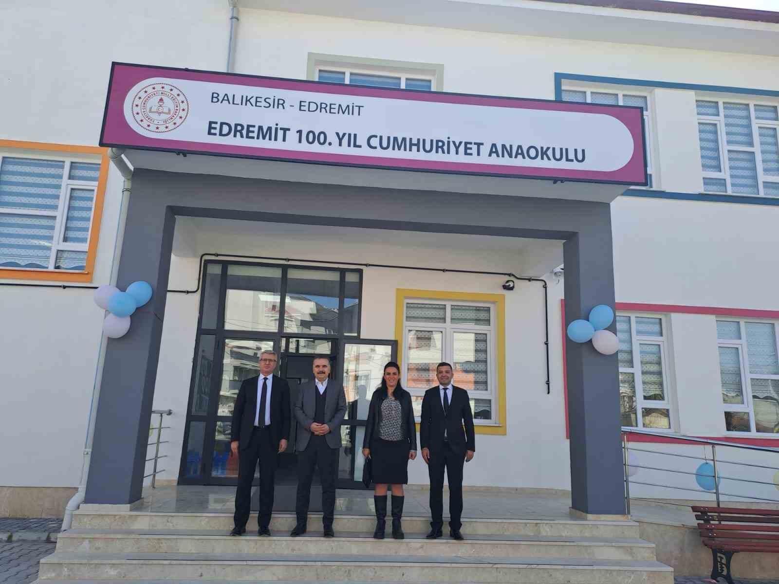 Edremit’te 3 yeni okulda eğitim ve öğretim başladı