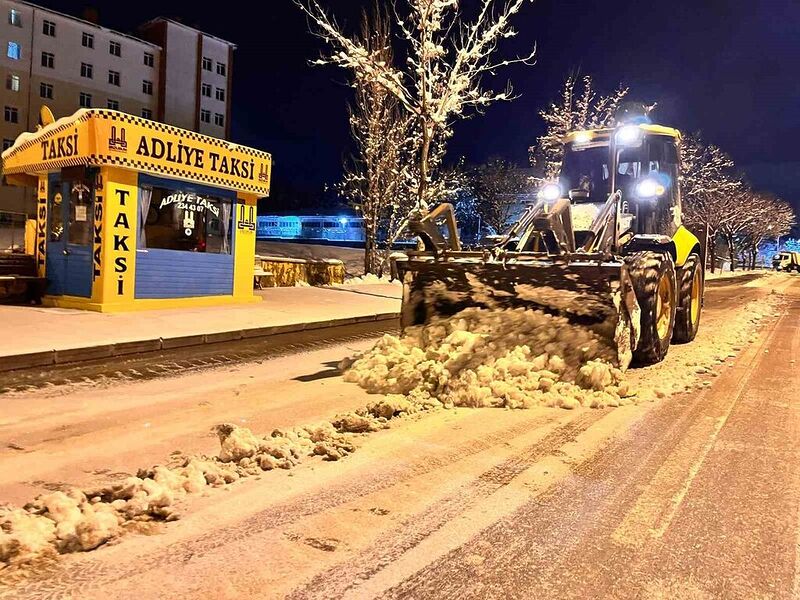 ERZURUM’DA 164 KÖY YOLU