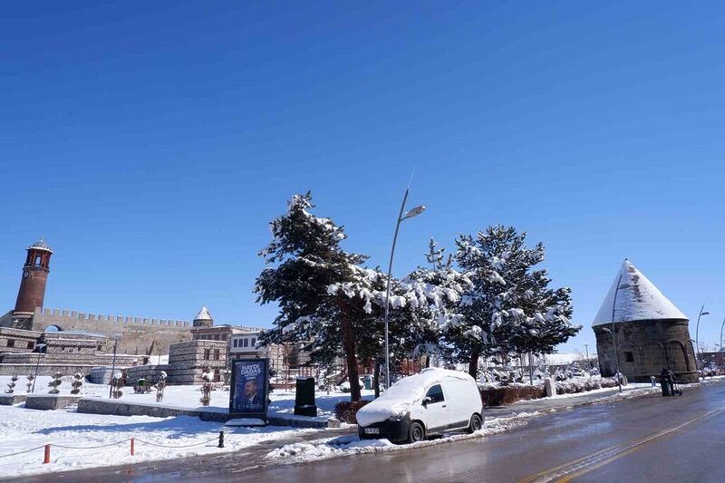 Erzurum’da 45 köy yolu kapalı