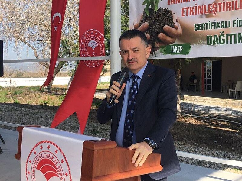 Eski Tarım ve Orman Bakanı Pakdemirli: “Evlatlarımızı tarım yapmaya ikna etmemiz gerekiyor”