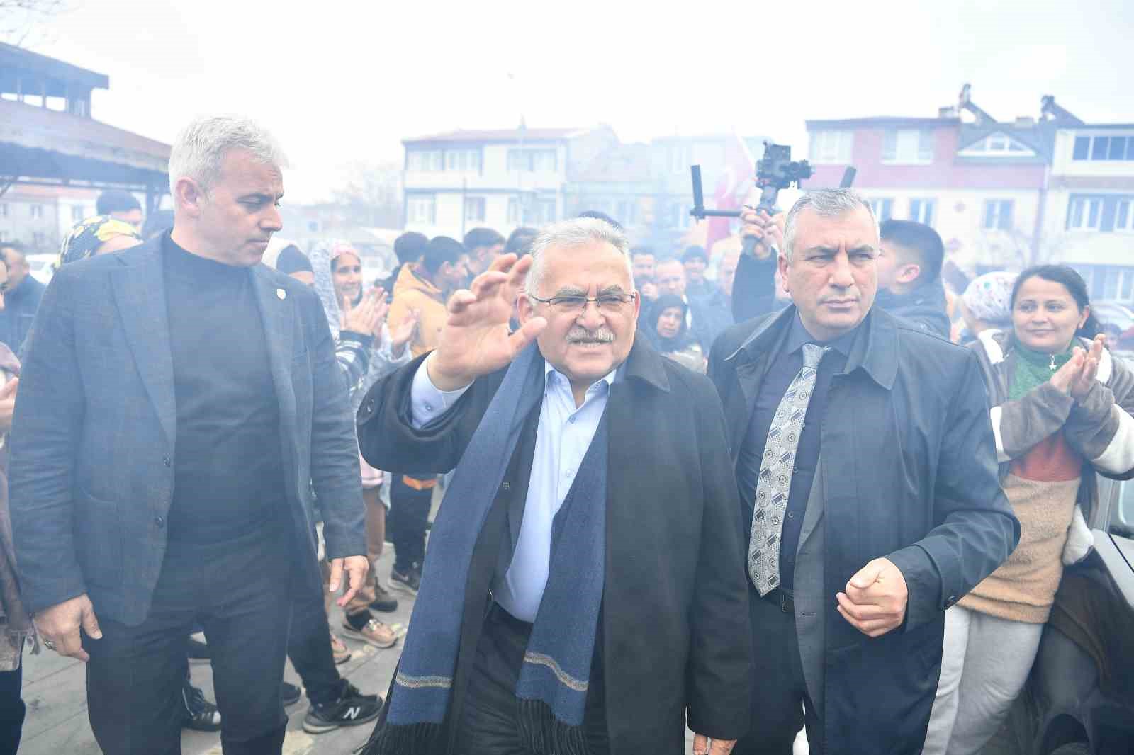 Eskişehir Bağları sakinleri Başkan Büyükkılıç’ı bağrına bastı