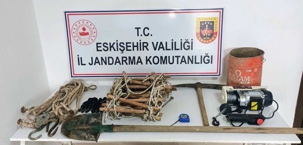 KAZI ALANINDA YAPILAN İNCELEMELERDE,