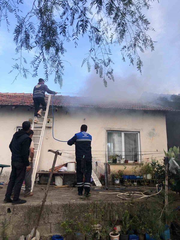 Evinin yandığı haberini alınca hayatının şokunu yaşadı