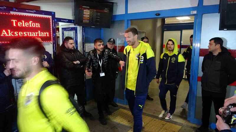 Fenerbahçe, Trabzon’a geldi