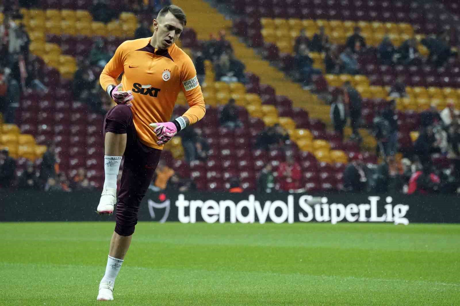 Fernando Muslera’dan Süper Lig’de 4. kez ’dalya’