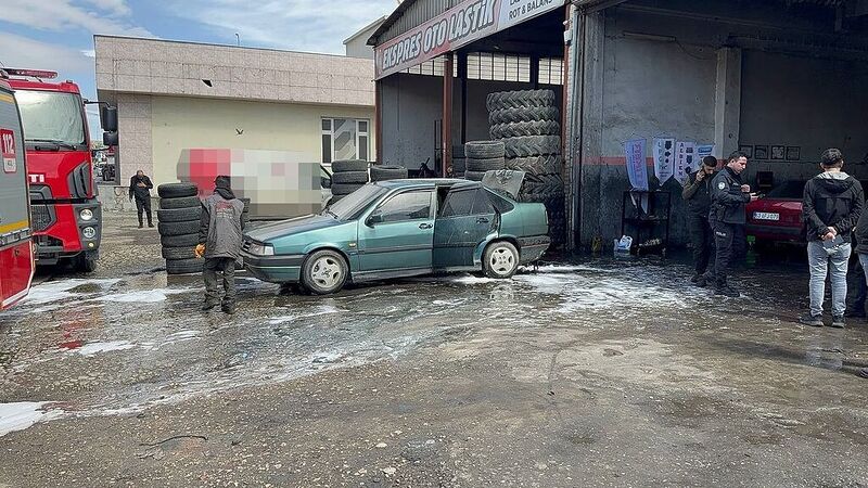 Gaziantep’te otomobilin LPG tüpünün patladığı anın görüntüsü ortaya çıktı