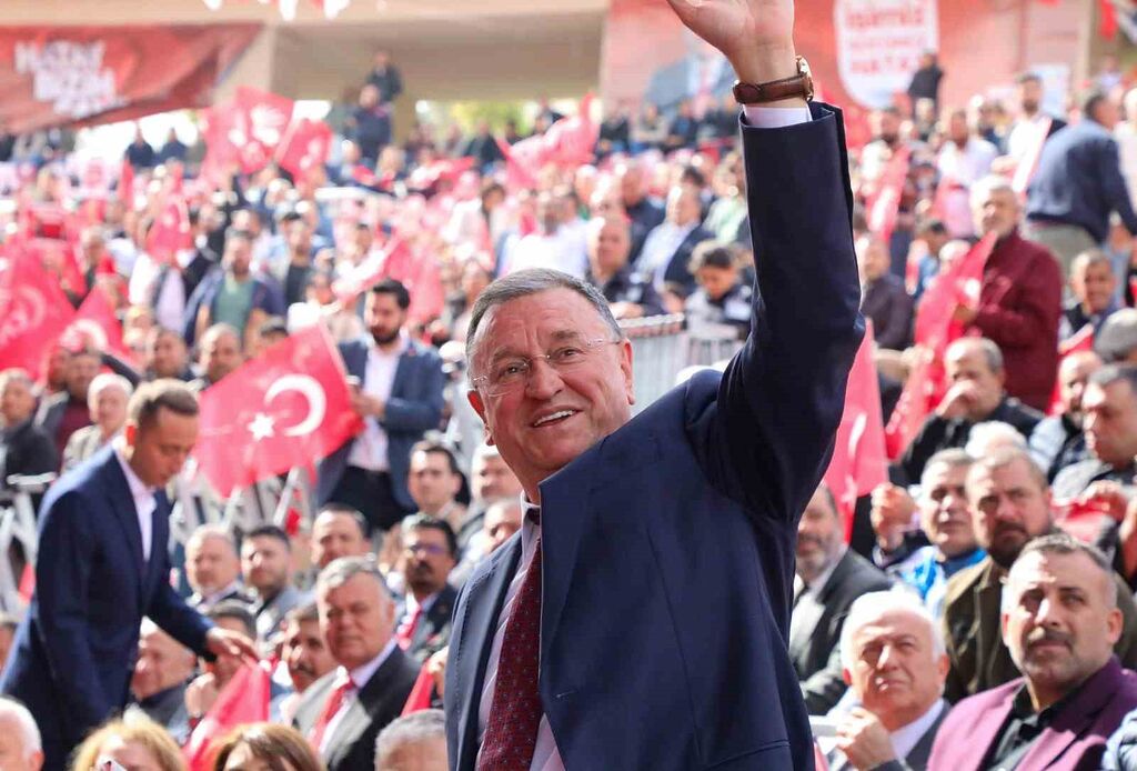 CUMHURİYET HALK PARTİSİ'NİN (CHP) HATAY'DA DÜZENLEDİĞİ PROJE TANITIM TOPLANTISINDA BÜYÜKŞEHİR