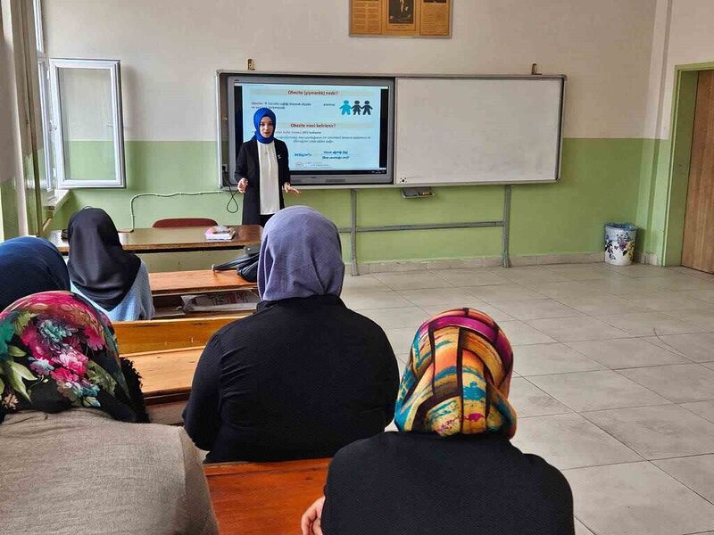 Hisarcık’ta kursiyerlere “Ramazan Ayında Sağlıklı Beslenme “ konulu seminer