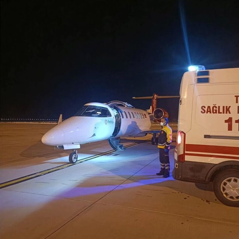 Kalp hastası bebek ambulans uçakla İstanbul’a sevk edildi