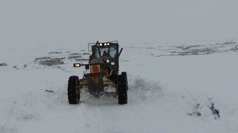 KARS'TA 47 KÖY YOLU