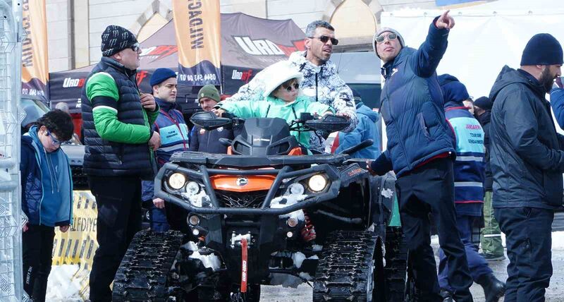 Kenan Sofuoğlu, Dünya Snowcross Şampiyonası için Erciyes’te