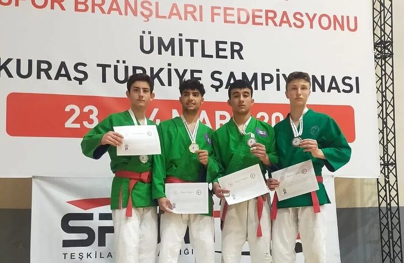 KÜTAHYALI SPORCULARDAN ÜMİTLER KURAŞ