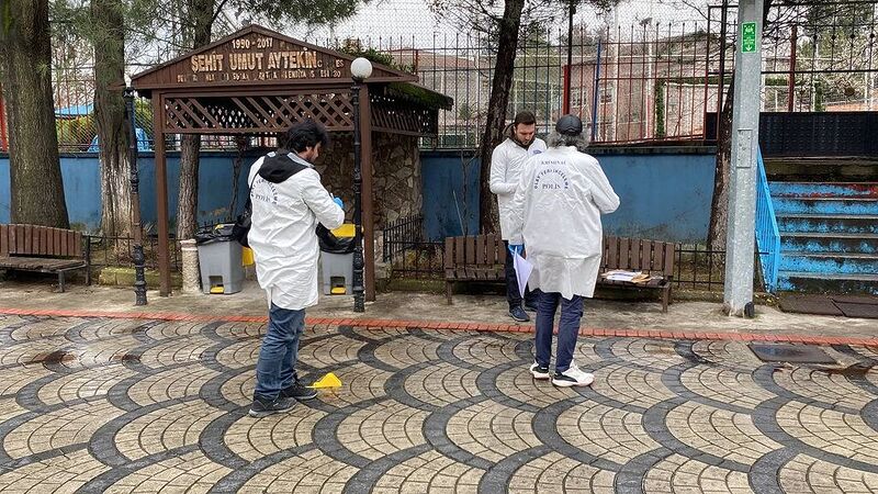 Lise bahçesinde ‘Kız arkadaşıma baktın’ kavgası: 3 yaralı