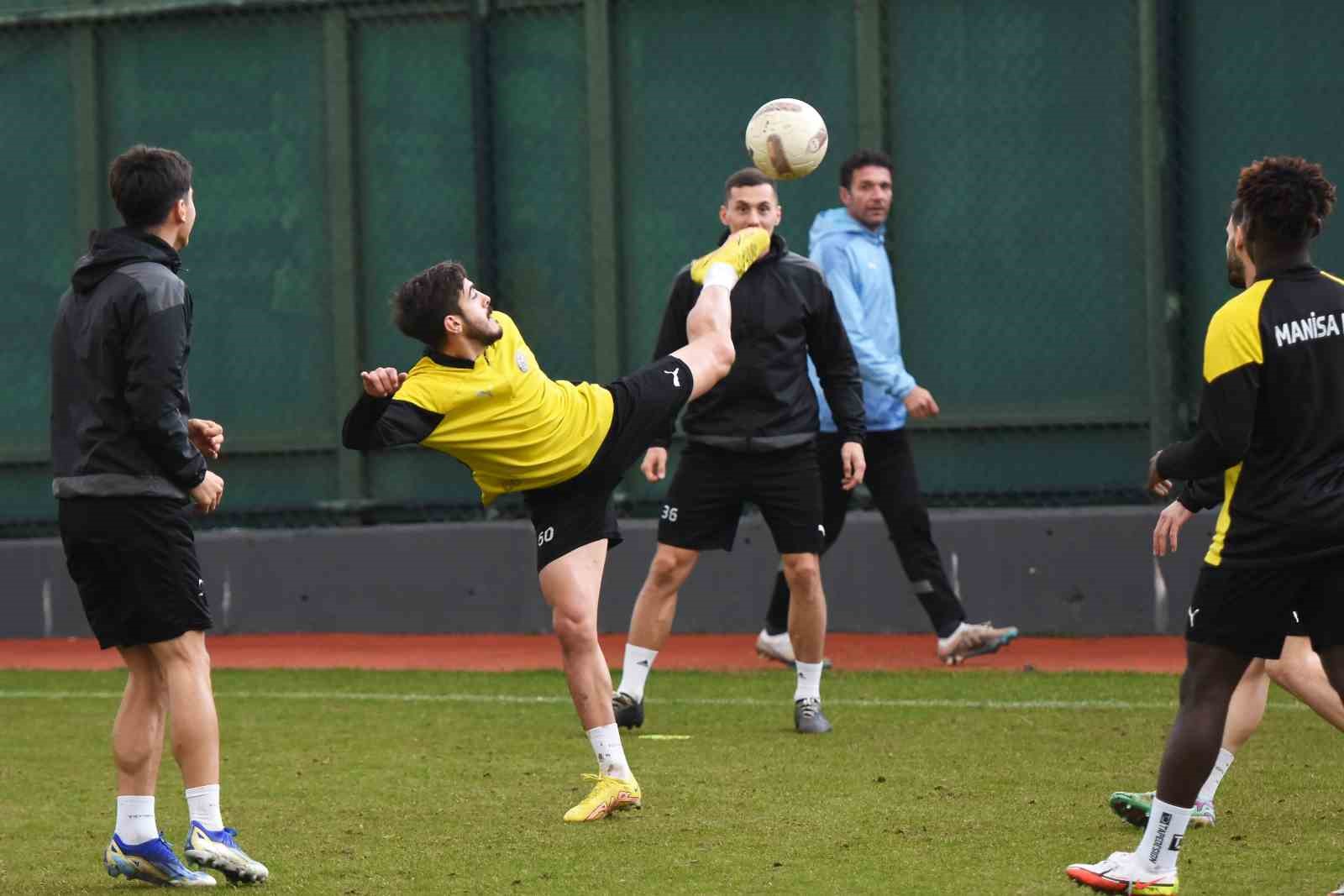 Manisa FK’da, Ümraniyespor maçı hazırlıkları devam ediyor