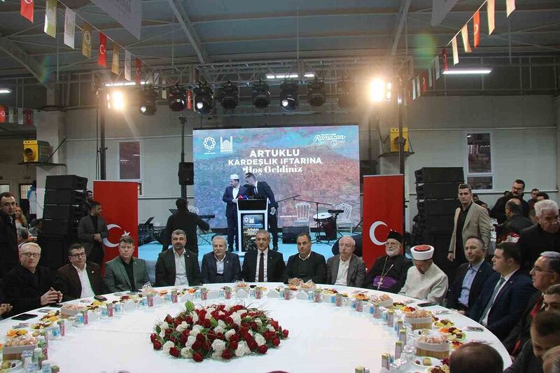 Mardin’de farklı inanç grupları kardeşlik iftarında buluştu