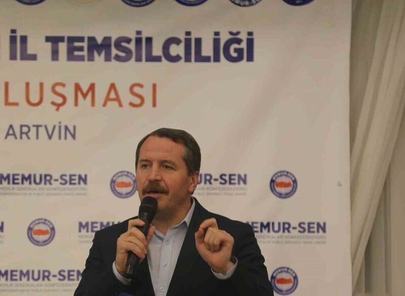 Memur-Sen Genel Başkanı Yalçın: “Dünyanın her yerinde sendikalar iktidarları protesto ederler, Türkiye’de tam tersi”