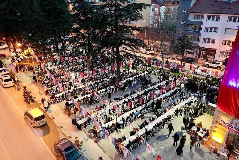 MHP Söğüt’te vatandaşları iftarda buluşturdu