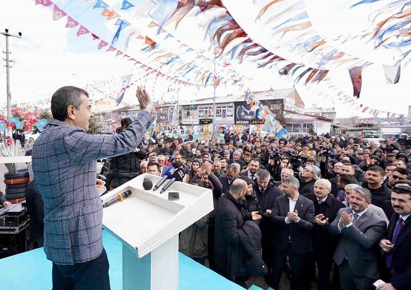 Milli Eğitim Bakanı Tekin Erzurum’da