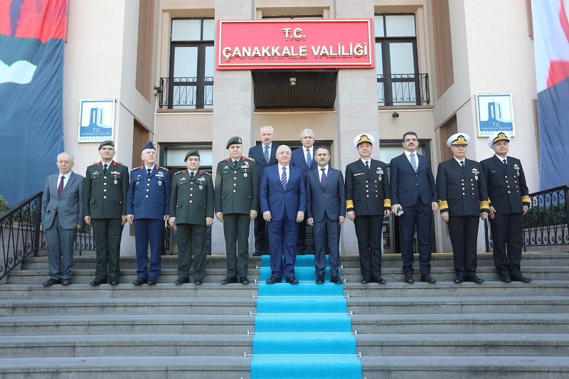 Milli Savunma Bakanı Yaşar Güler’den Çanakkale Valiliğine ziyaret