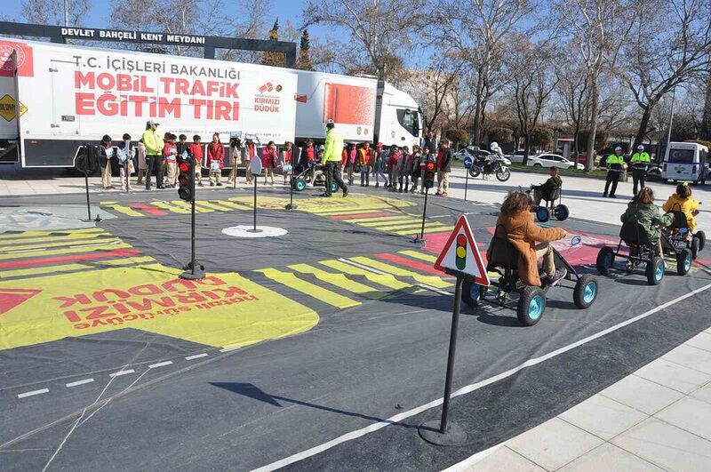 Mobil Trafik Eğitim Tır’ı Salihli’de