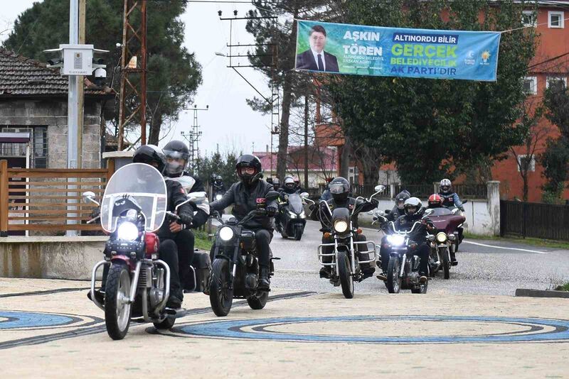 Motosiklet sürücülerinden Başkan Tören’e jest