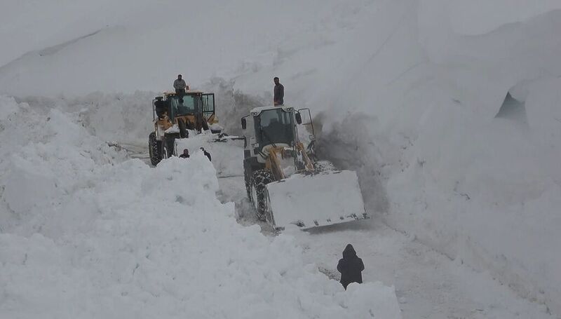 Muş’ta kar kalınlığı 4 metreye ulaştı