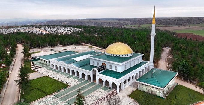 Nebi Hatipoğlu’dan 100. Yıl Camii hakkında paylaşım