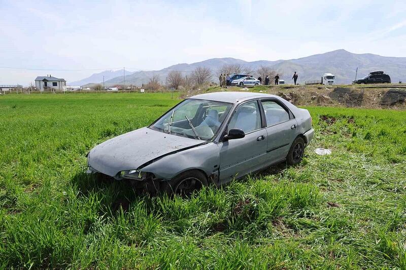 ELAZIĞ’DA KONTROLDEN ÇIKAN OTOMOBİLİN