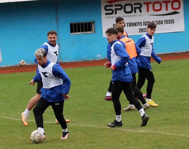 Pazarspor, sahasından galibiyetle ayrılmak istiyor