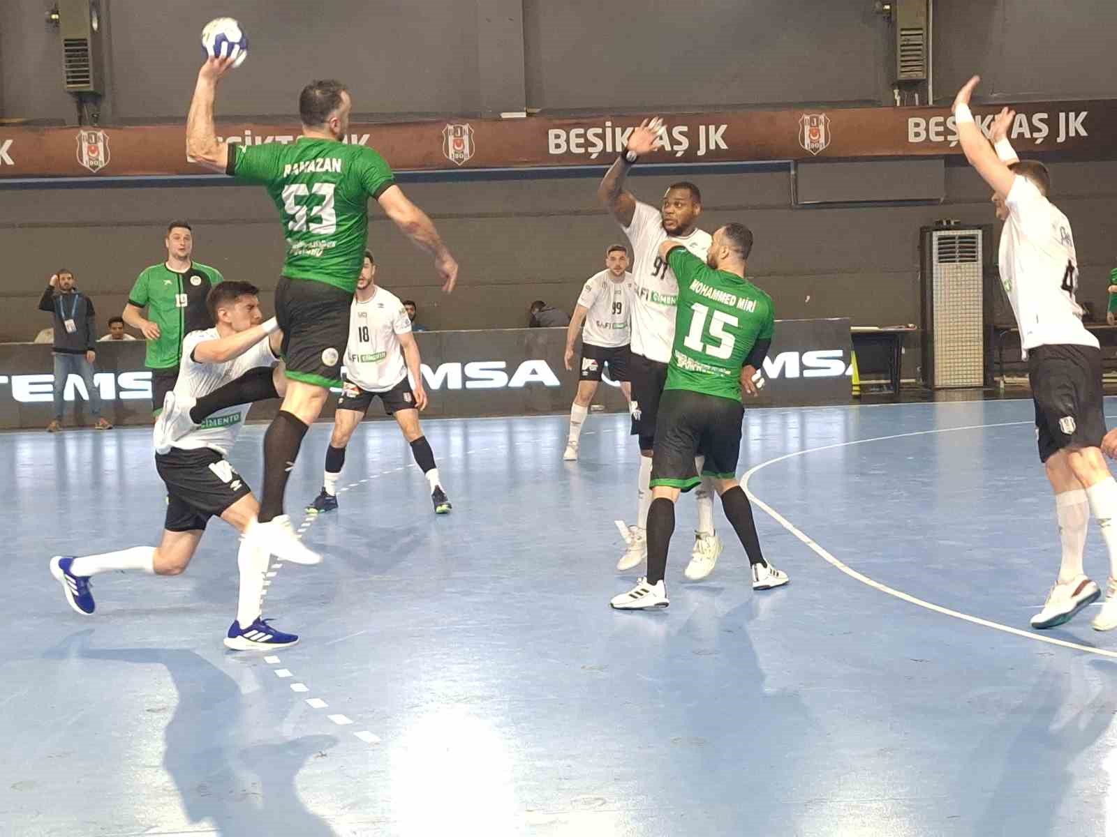 Sakarya Büyükşehir Hentbol liderliği Beşiktaş’tan aldı