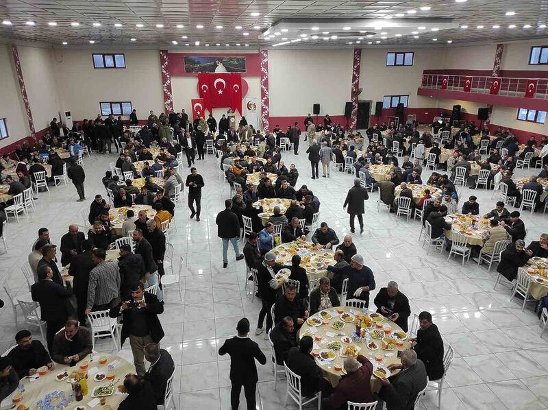 Sason’da güvenlik korucularına toplu iftar yemeği verildi