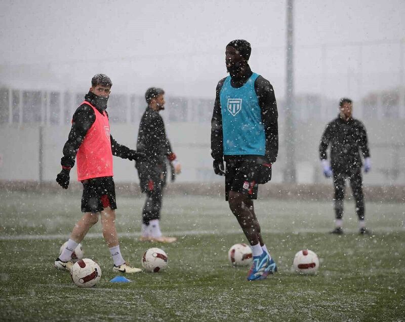 SİVASSPOR BUGÜN YOĞUN KAR