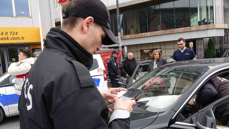 Taksim’de helikopter destekli huzur uygulaması yapıldı