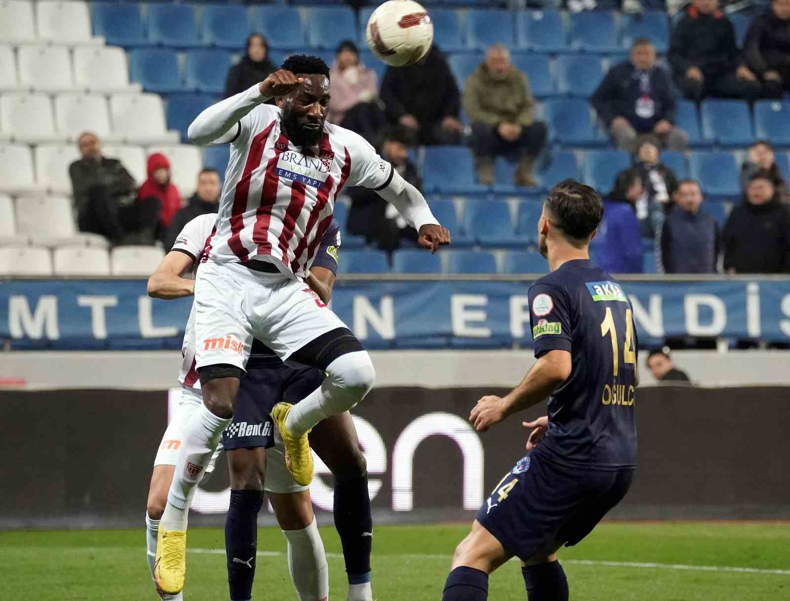 Trendyol Süper Lig: Kasımpaşa: 0 – Sivasspor: 0 (İlk yarı)