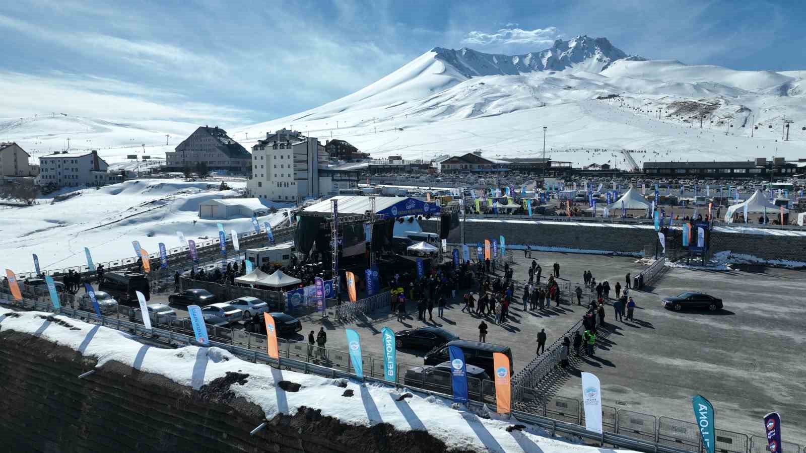 Türkiye’de ilk kez gerçekleşecek olan Dünya Motocross Şampiyonası’nın seremonisi yapıldı