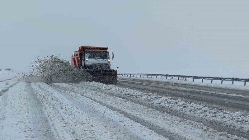 Van’da  11 yerleşim yerinin yolu ulaşıma kapandı