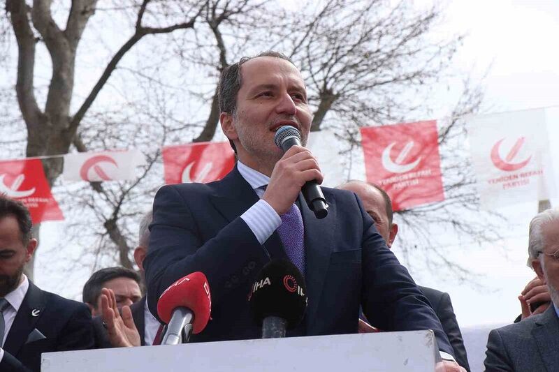 SAKARYA’NIN GEYVE İLÇESİNDE DÜZENLENEN MİTİNGDE VATANDAŞLARA SESLENEN YENİDEN REFAH PARTİSİ