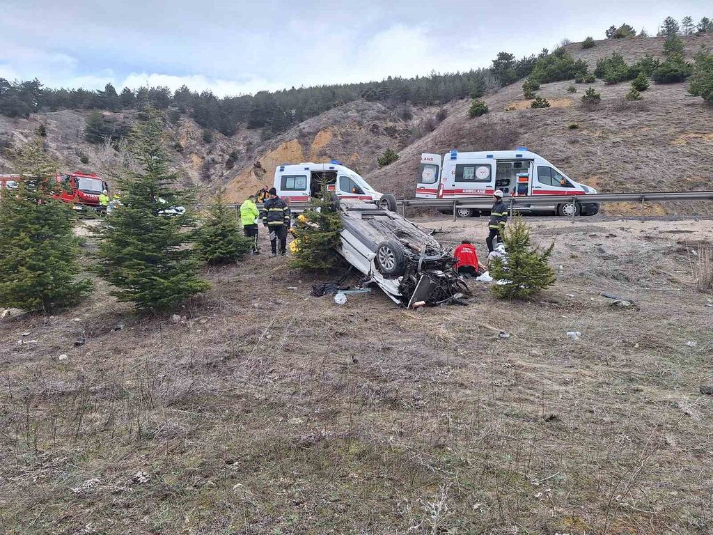 Yoldan çıkan otomobil takla attı: 5 yaralı