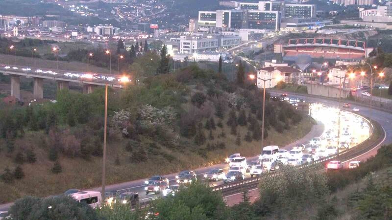 TATİLCİLERİN DÖNÜŞ YOLCULUĞU BAŞLADI