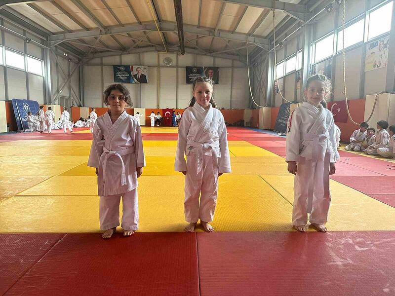 DÜZCE GENÇLİK MERKEZİ JUDO