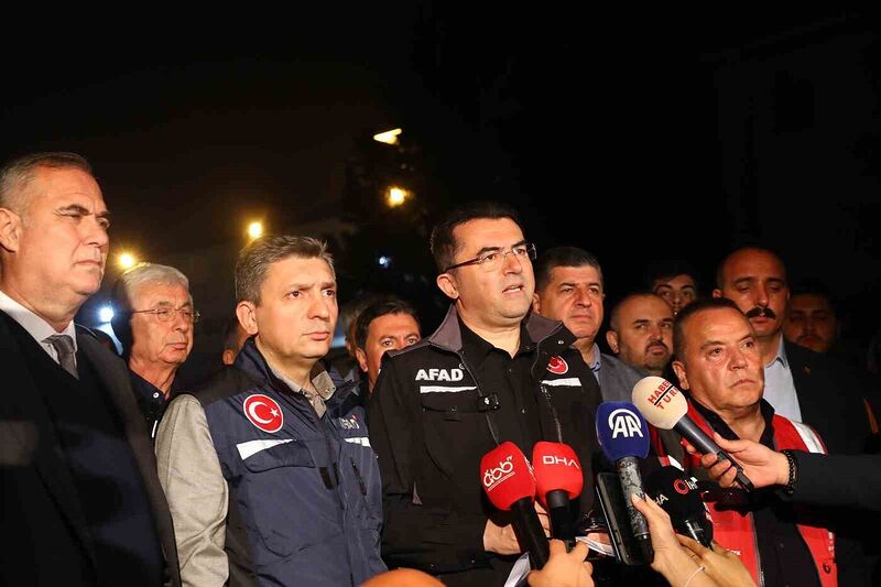 ANTALYA'DA YAŞANAN TELEFERİK KAZASIYLA İGLİLİ BÖLGEDE İNCELEMELERDE BULUNAN AFAD BAŞKANI