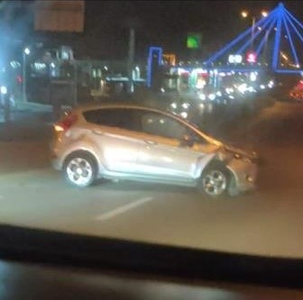 Ankara’da hatalı şerit değiştiren aracın kaza anı kamerada