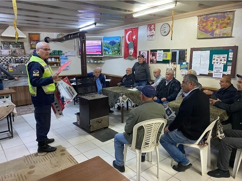 BABAESKİ’DE JANDARMA TRAKTÖR SÜRÜCÜLERİNİ