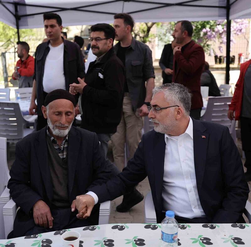 Bakan Işıkhan’dan, maden işçisinin ailesine taziye ziyareti