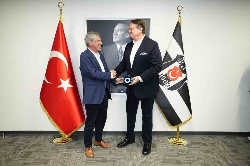 BEŞİKTAŞ BAŞKANI HASAN ARAT, FERNANDO SANTOS İLE VEDALAŞTI